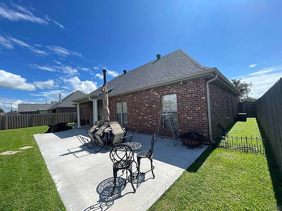 3rd image of 152 Shay Dr