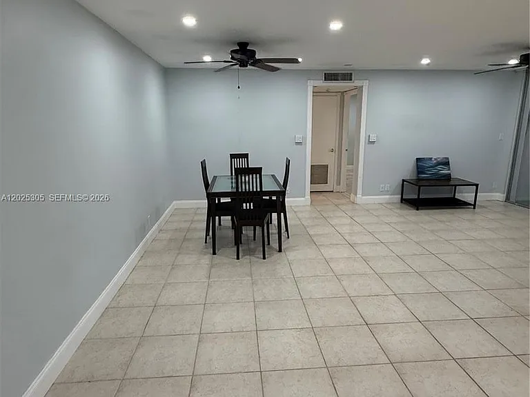 942 NE 199th St #102 — Photo 3