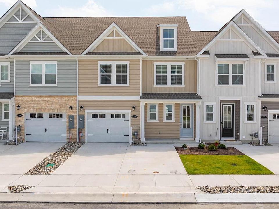 1st image of 219 Lackawanna Ln