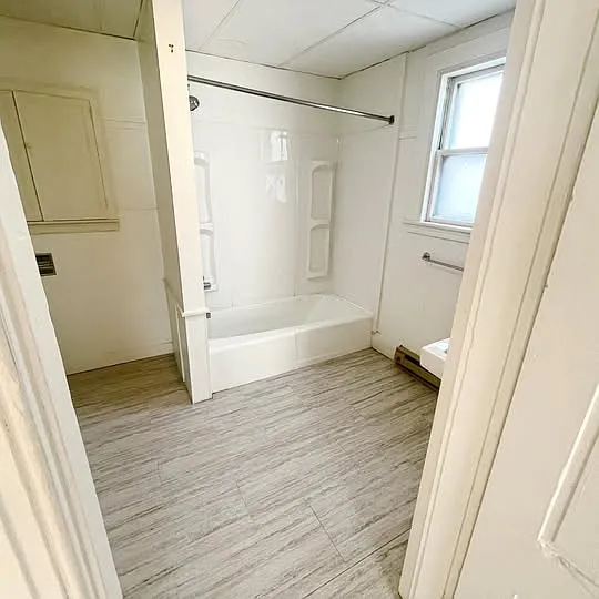 547 Main St #1 — Photo 3