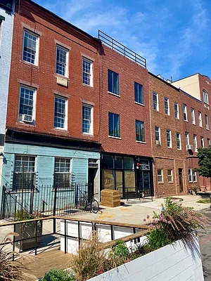 Rented by Grand & Co. | media 28