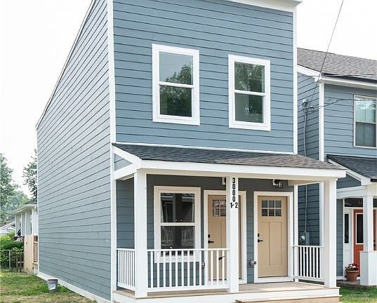 2nd image of 3000 1/2 Q St