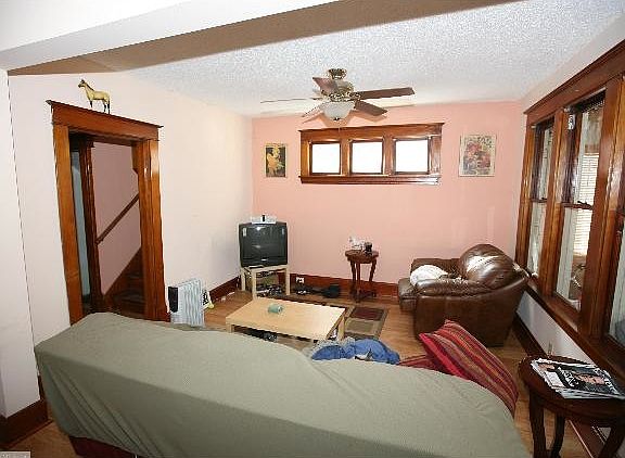 3rd image of 1048 Central Ave W