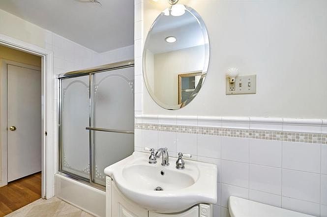 1st image of 31 Lillian Rd