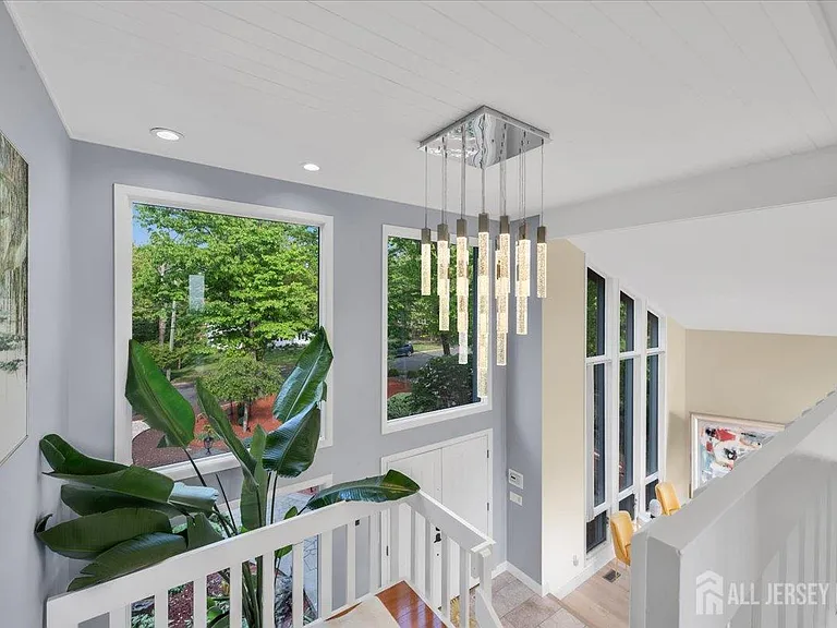 950 Sunset Rdg — Photo 26