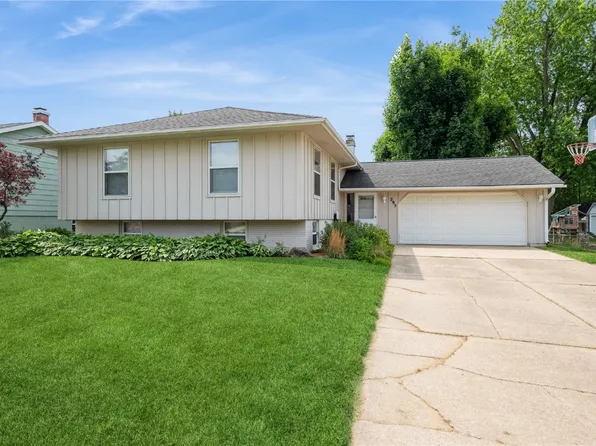 295 Norman Dr NE, Cedar Rapids, IA 52402