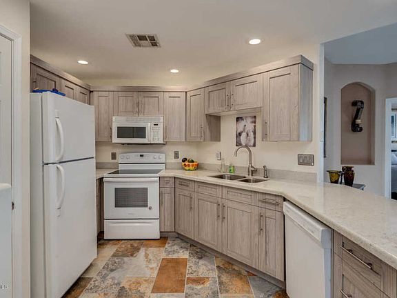 4th image of 14000 N 94th St Unit 3193