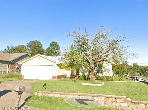 1300 8th Ter, Barling, AR 72923