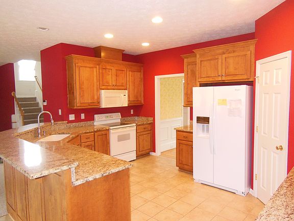 2nd image of 3900 Penzance Pl