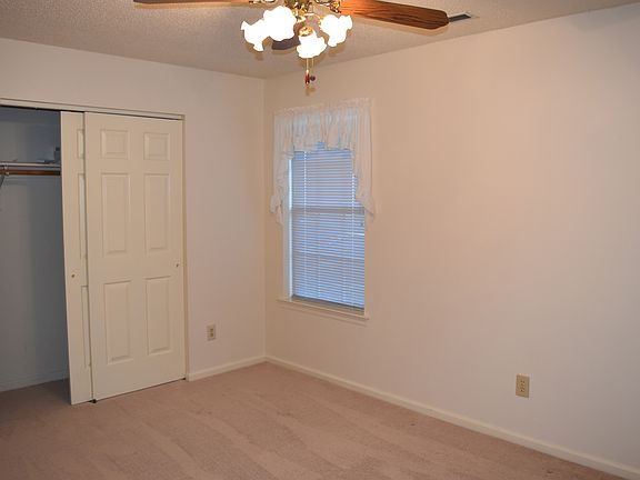 4th image of 203 Driftwood Ct
