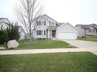 3240 31st St, Marion, IA 52302