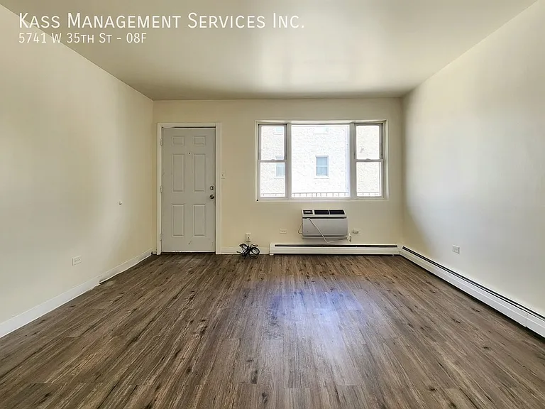 5741 W 35th St #8F — Photo 5