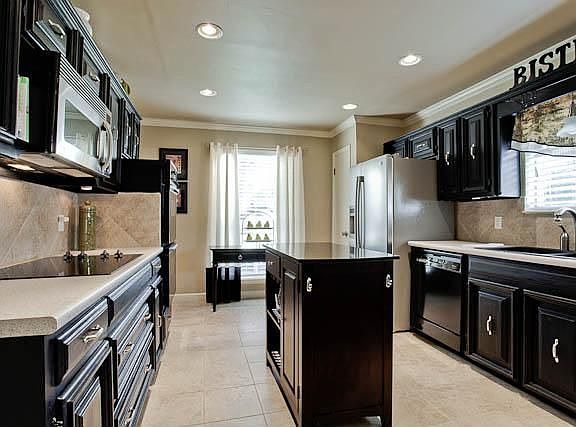 4th image of 2517 Plateau Dr