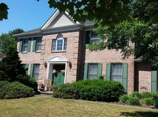 3265 Chenault Dr, Bethlehem, PA 18017