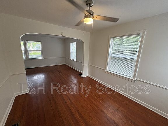 4th image of 3711 N Pennsylvania St