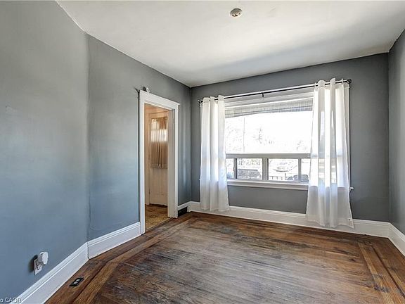 5th image of 69 Gage Ave N