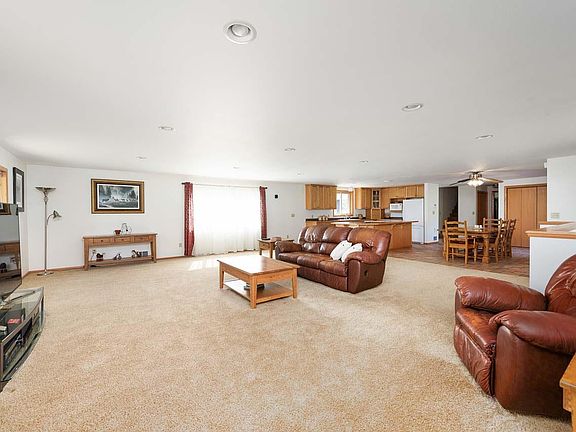 3rd image of 16514 S Malloy Prairie Rd