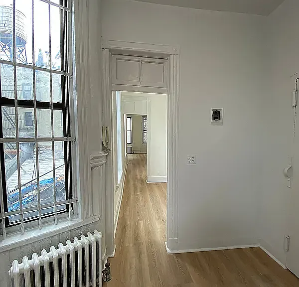 364 3rd Ave #19 — Photo 4