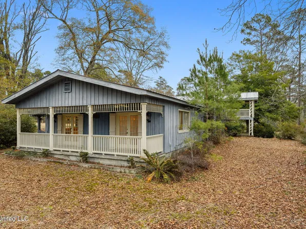 1781 Spring Hill Rd, Lumberton, MS 39455