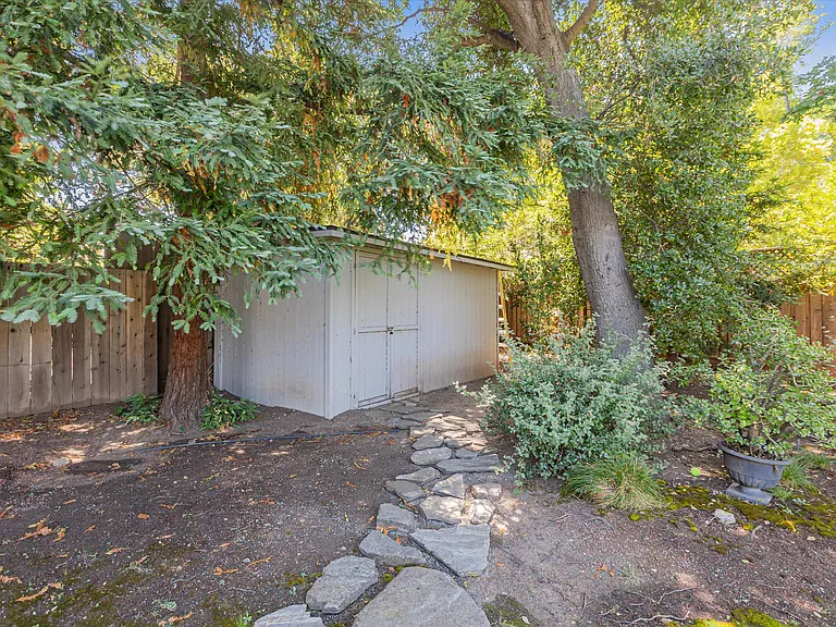 794 Manor Way — Photo 42