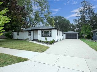 2312 S Carpenter St, Appleton, WI 54915
