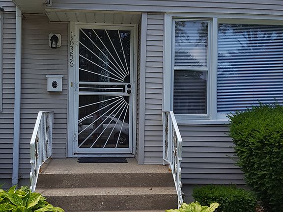 4th image of 16356 Evans Ave