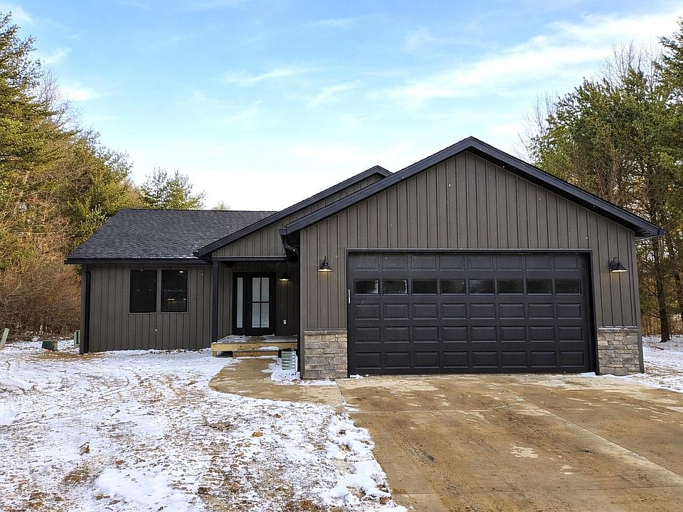 1st image of 2116 Apple Valley Dr