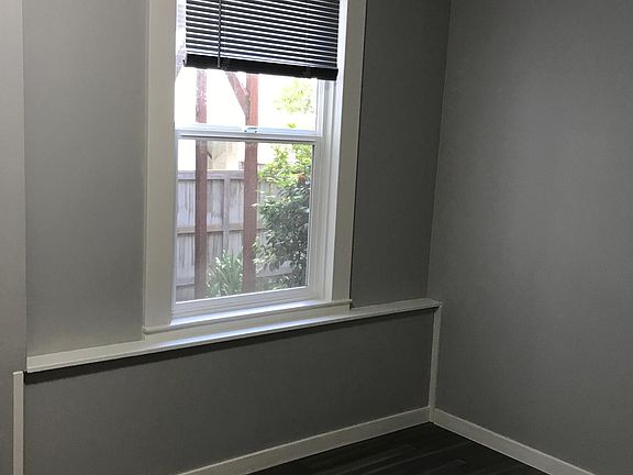 3rd image of 211A Chattanooga St