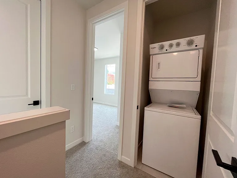 4725 N Williams Ave — Photo 9