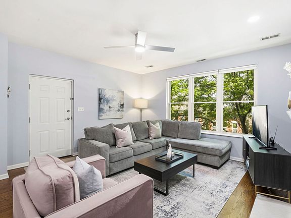 2nd image of 1417 W Huron St APT 3E