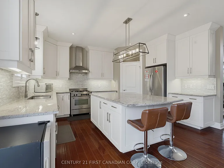 1018 Medway Park Dr — Photo 11