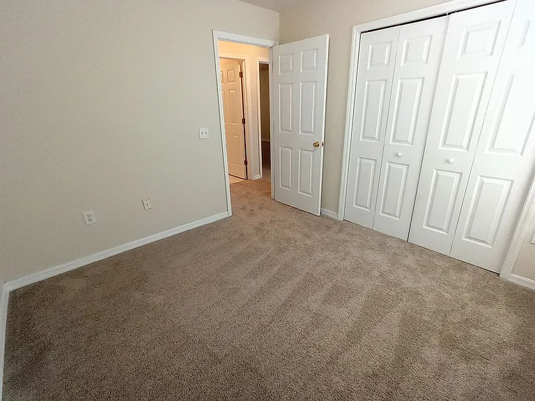 880 E Columbia Ave — Photo 23