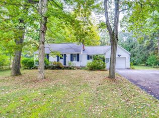 8878 Martin Rd, Willoughby, OH 44094