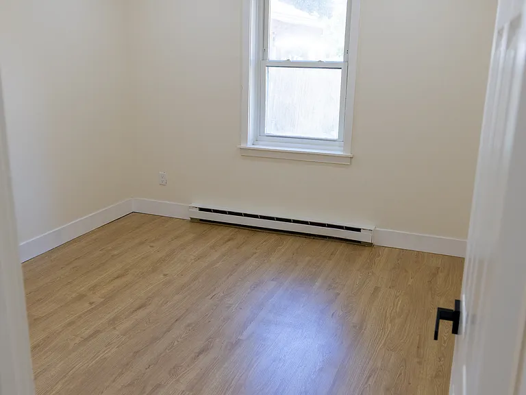 11 Jefferson St #1B — Photo 7