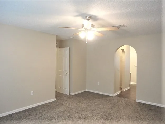 2803 Heathgate Way — Photo 8