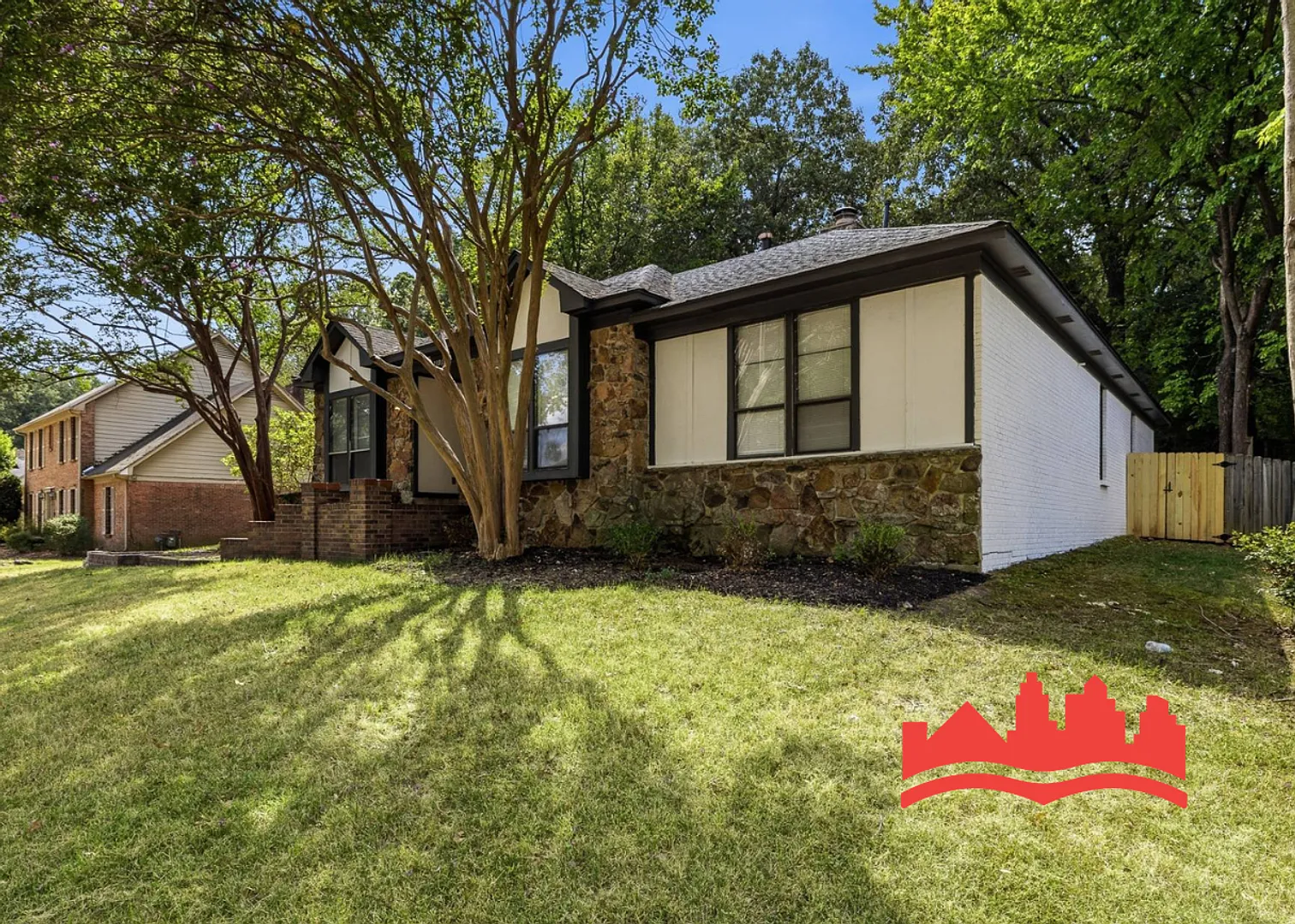 Welcome to 2391 Carrollwood Lane! — Photo 2