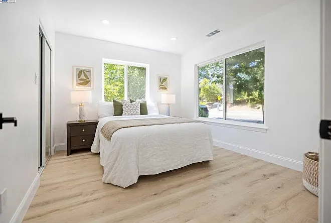 2221 Jefferson Ave — Photo 14