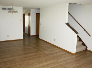 702 18th Ave, Coralville, IA 52241