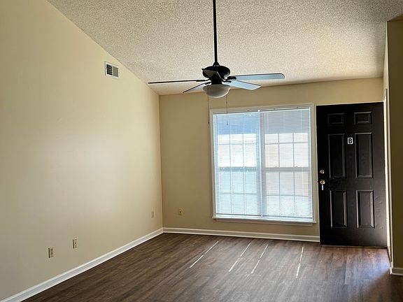 3rd image of 159B Endoline Dr