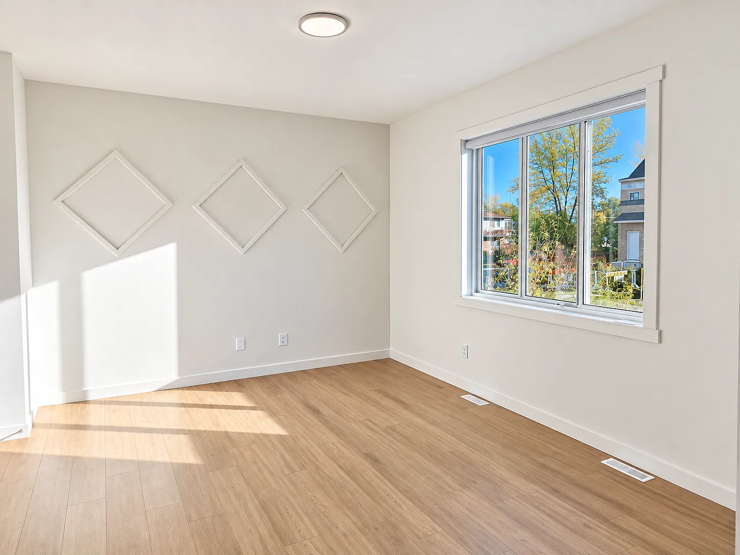 3 bed, 2.5 bath, 1659 sqft, $2,150 — Photo 2