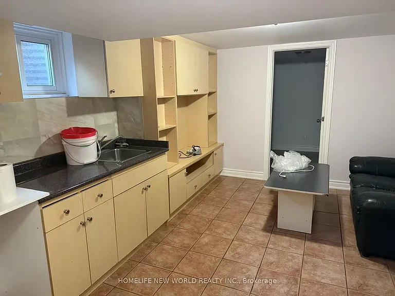 36 Rakewood Cres #BASEMENT — Photo 9