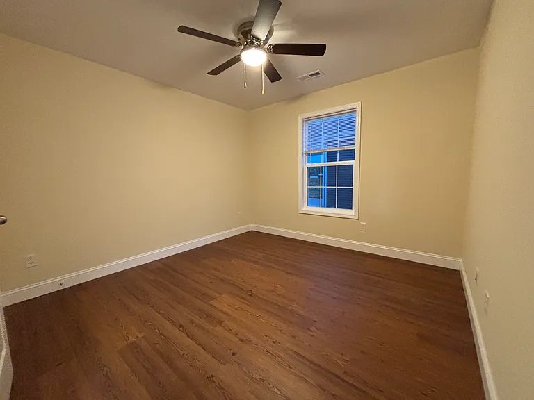447 Cedar Hollow Dr — Photo 8