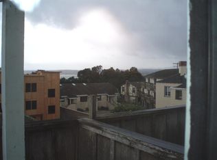 140 Hawthorne St APT 3, Monterey, CA 93940