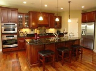 6356 Vagabond Ln N, Maple Grove, MN 55311