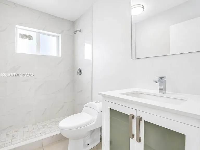 1180 NW 67th St #1 — Photo 5