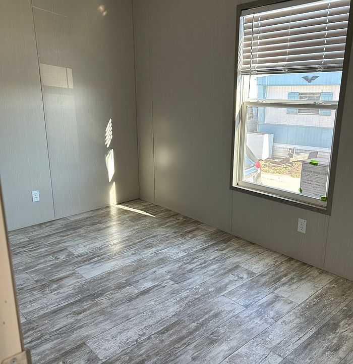 6027 N Lindbergh Blvd Hazelwood MO Zillow