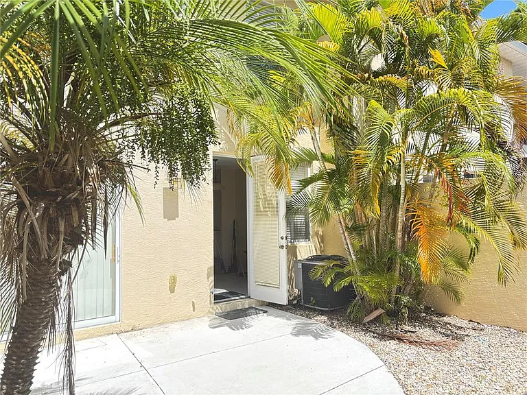 5641 Whitehead St — Photo 12