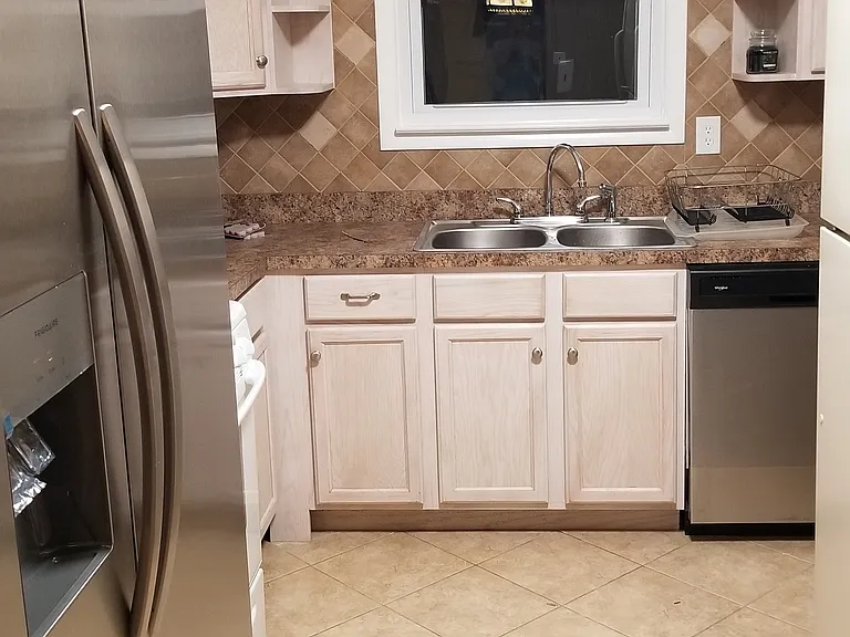 9102 Sandra Ct — Photo 2
