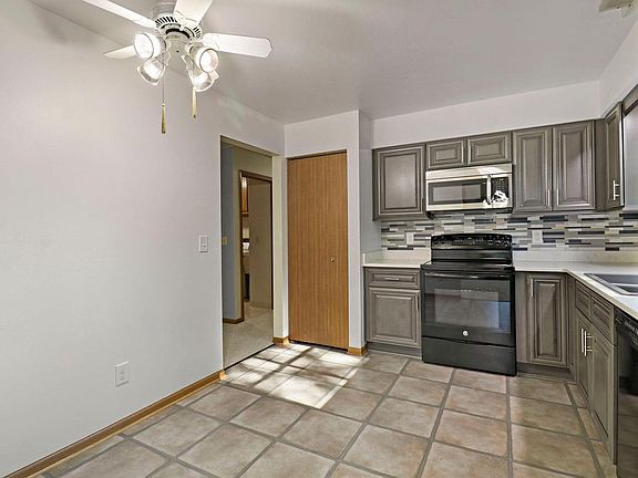 4th image of 5509 Cambridge LANE #6