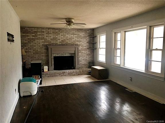 4th image of 111 Songbird Ln